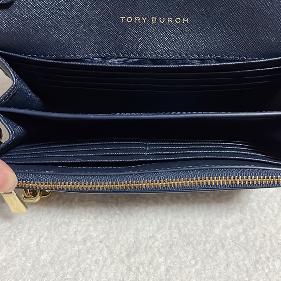 Tory Burch Wallet on Chain - Picture 5 of 8